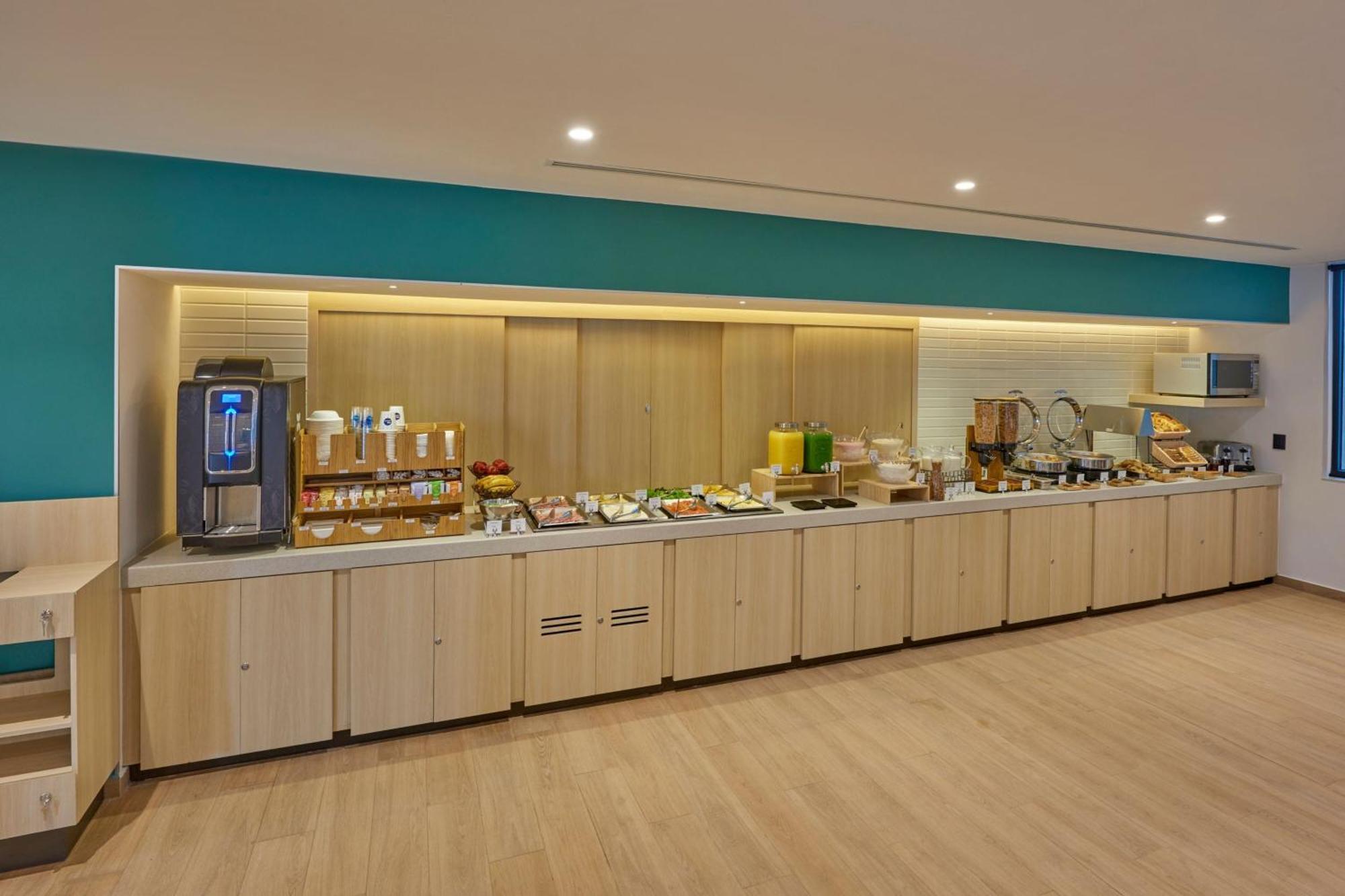 City Express By Marriott Cancun Aeropuerto Alfredo V. Bonfil Exterior photo